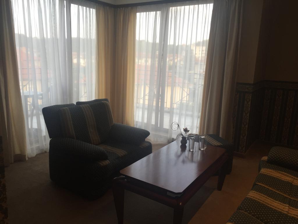 Chateau Montagne Hotel Troyan Troyan  Ngoại thất bức ảnh