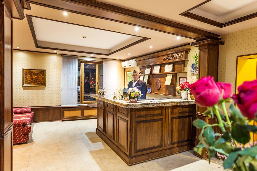 Chateau Montagne Hotel Troyan Troyan  Ngoại thất bức ảnh