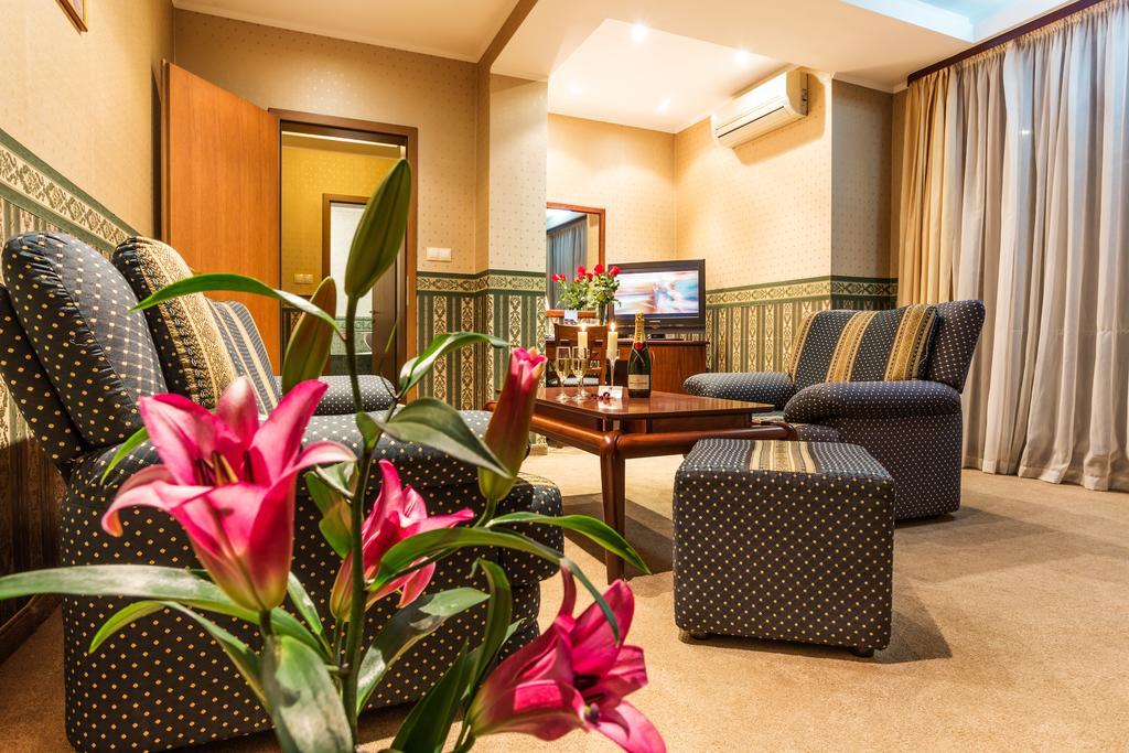 Chateau Montagne Hotel Troyan Troyan  Ngoại thất bức ảnh