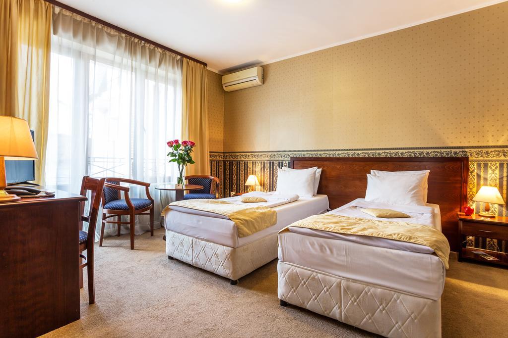Chateau Montagne Hotel Troyan Troyan  Ngoại thất bức ảnh