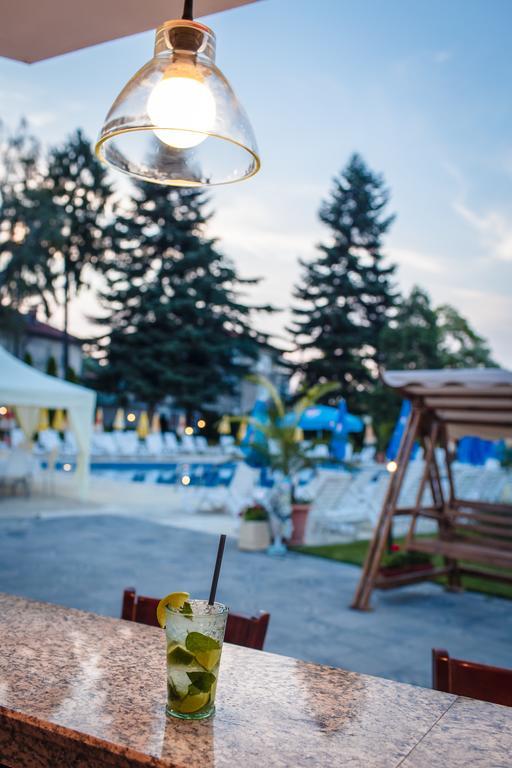 Chateau Montagne Hotel Troyan Troyan  Ngoại thất bức ảnh